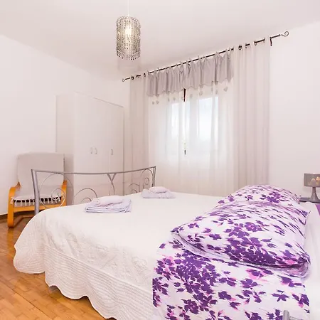 Lorenzo Lejlighed Trogir