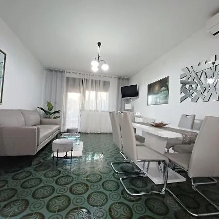 Lorenzo Apartament *